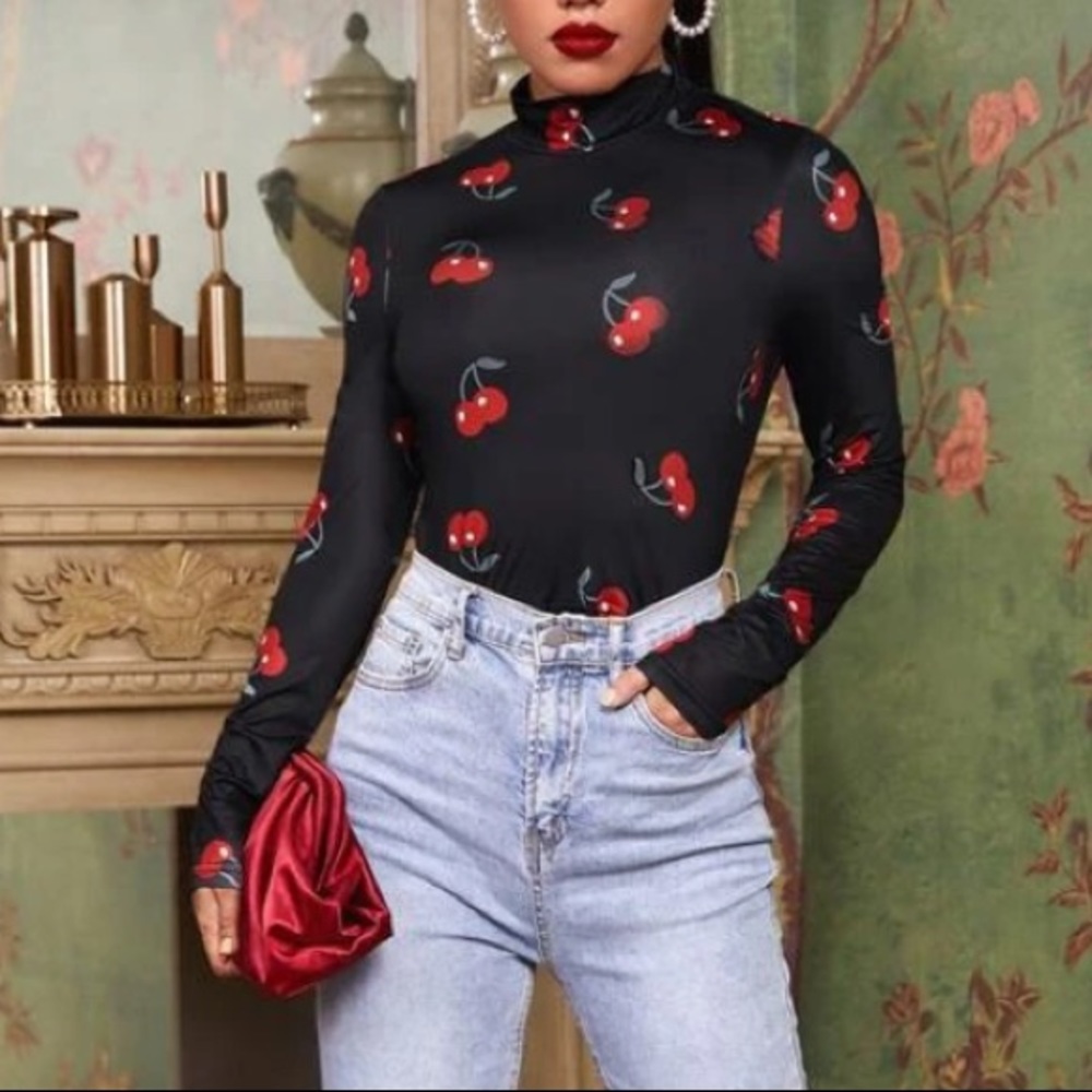 Cherry Top | Turtle Neck